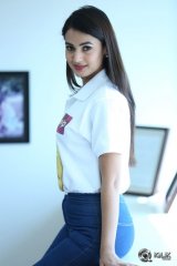 Sonal Chauhan Interview About Size Zero